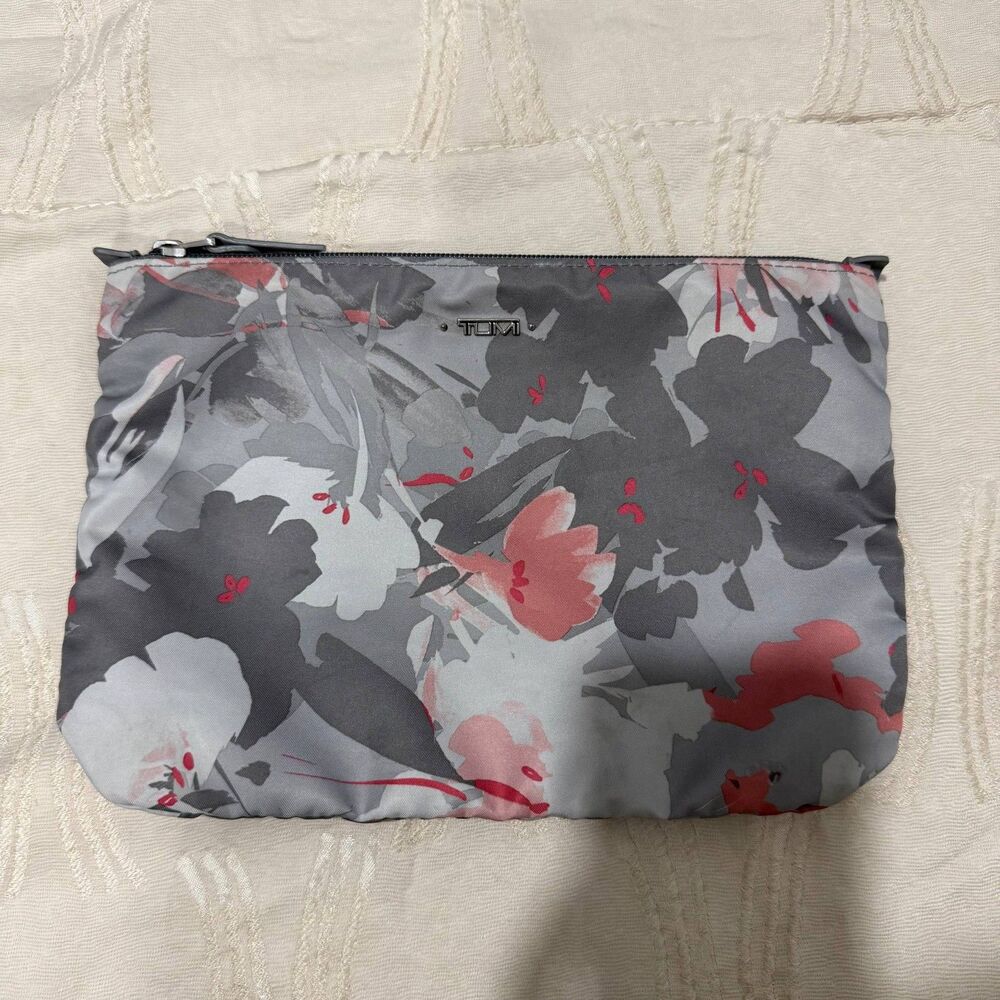 TUMI Floral Nylon Cosmetic Travel Pouch Gray Pink Zip Organizer 10"